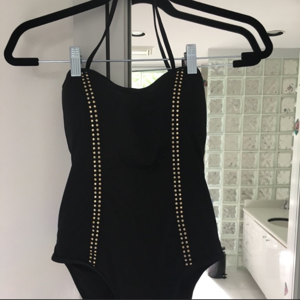 La Blanca swimsuit size 6